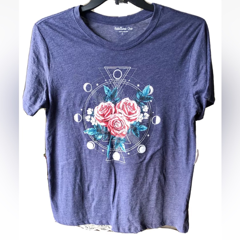 Rebellious One women's t-shirt short sleeve size L Dark Blue Graphic 3 Roses